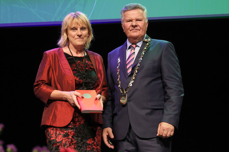 ZLATE PETICE 99z23 FOTO LJUBO VUKELIČ